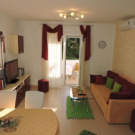 Apartman Legin 파자나 외부 사진